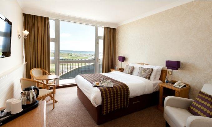 Majestic Hotel TRAMORE Waterford Pub Info Publocation majestic-hotel-tramore-waterford-pub-info-publocation