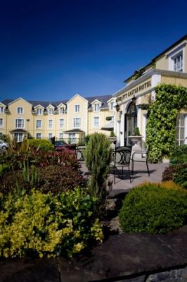 Bunratty Castle Hotel - image 1
