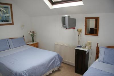 Elliffe Accommodation / Town House Hotel - image 3