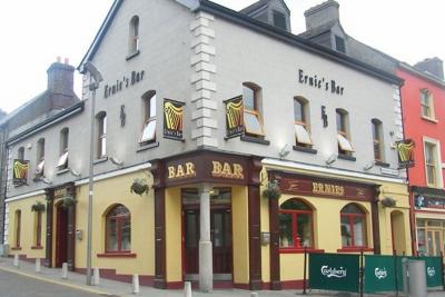 Ernie's Bar - image 1