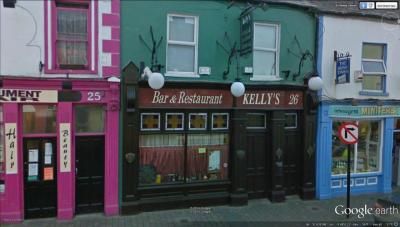 Kellys Bar & Restaurant - image 1