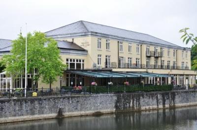 River Court Hotel - image 2