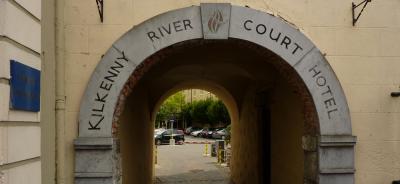 River Court Hotel - image 4