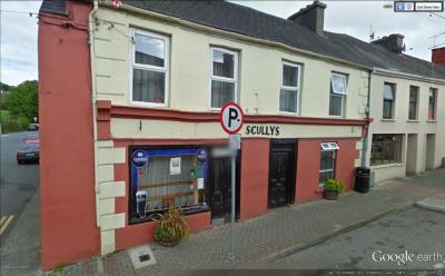 Scullys Bar - image 1