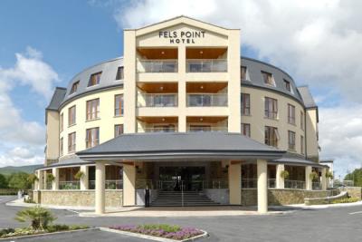 The Carlton Hotel - image 2