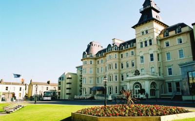 The Royal Marine Hotel, DUN LAOGHAIRE, Dublin | Pub info @ Publocation