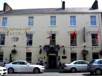 Greville Arms Hotel - image 1