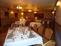 Templemore Arms Hotel - image 3